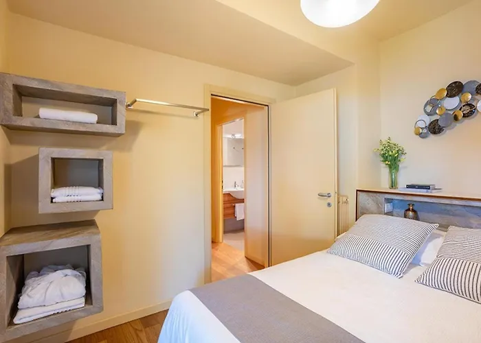 On The Unique Luxury Maggiore 别墅
